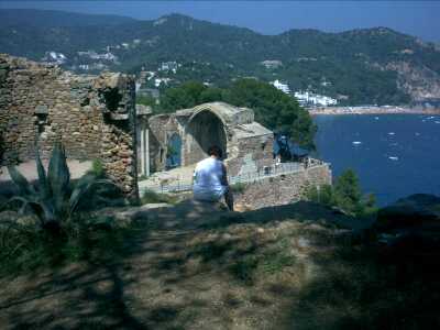 Kirchenruine auf der Vila Vella